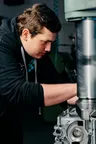 Lukas, KFZ-Mechaniker bei MIK Motoren